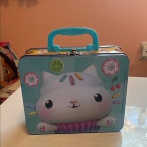 Gabby dollhouse puzzle in tin